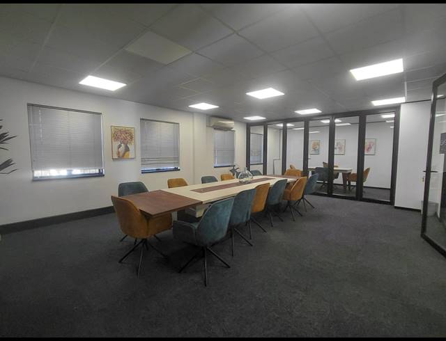 428M² OFFICE TO LET IN BRYANSTON